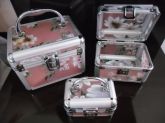 CAIXAS PORTA MAQUIAGEM COM CHAVE /PEQ 25,00/ M 35,00 G 45,00